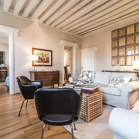 Ca' Luminosa Apartment